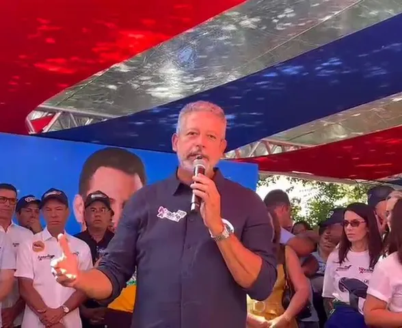 Lira diz que poderia votar em Renan Filho um dia e evidencia racha com grupo de JHC