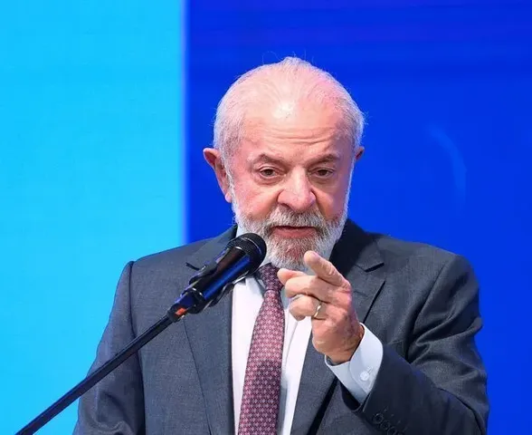 Lula defende investir em defesa para "ninguém meter o nariz no país"