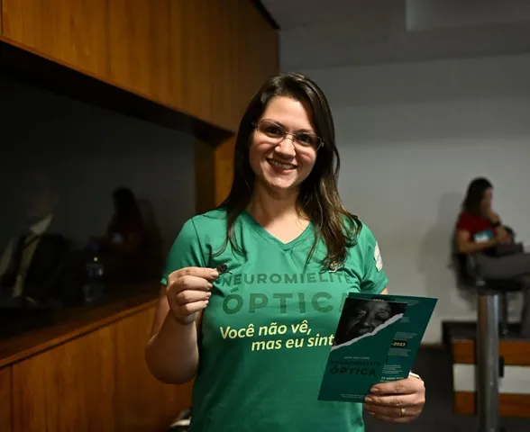 O que ninguém vê: a saúde mental de quem convive com a Neuromielite Óptica