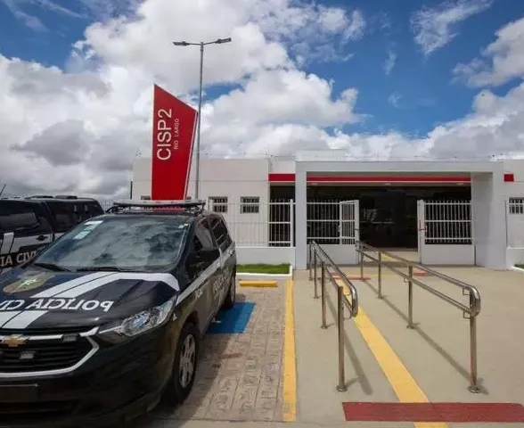 Operação policial evita possível ataque e apreende armas e drogas