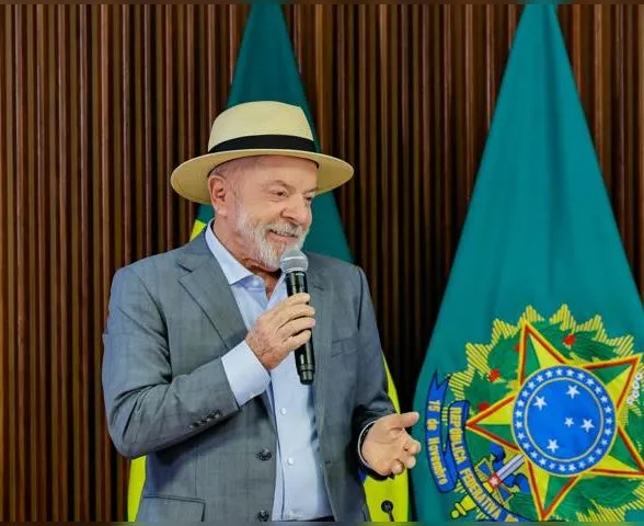 Partido Verde oficializa apoio à candidatura de Lula à reeleição