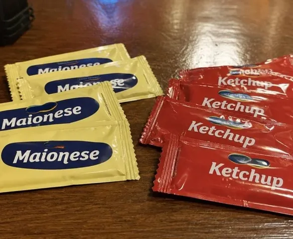 Sachês de maionese e ketchup serão proibidos em restaurantes e comércios