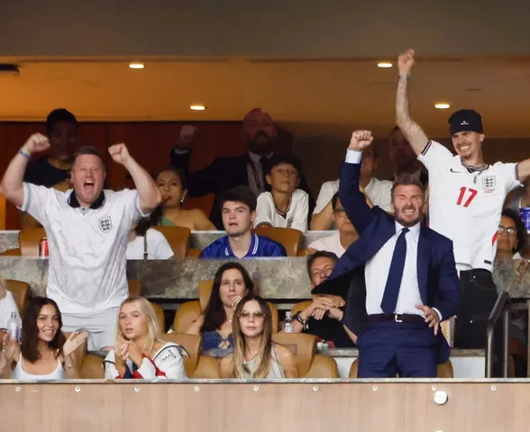 Victoria Beckham vira meme durante jogo da Inglaterra; David defende