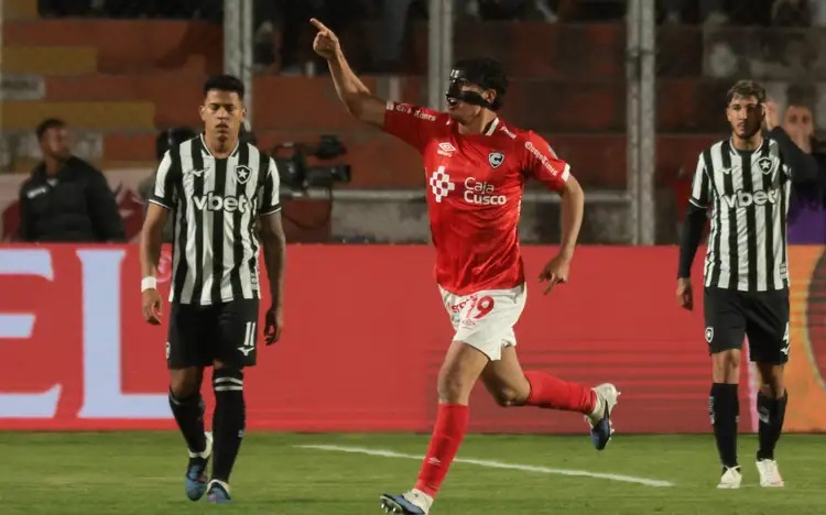 Botafogo leva seis do Cienciano e dá vexame na Sul-Americana