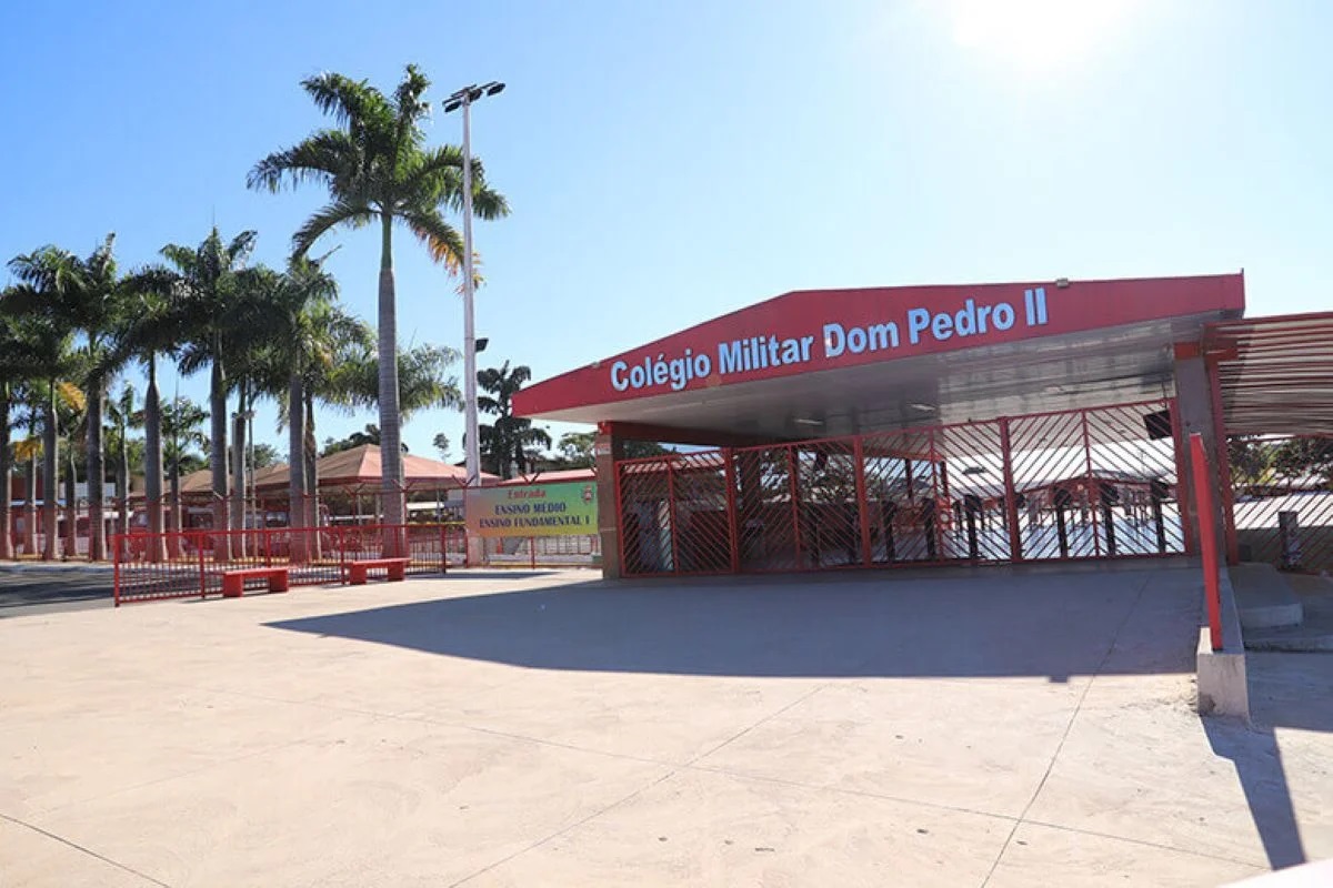 Estudante de 13 anos é brutalmente espancado dentro de colégio militar