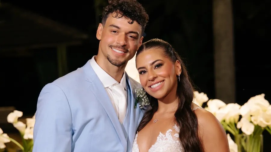 Filho de Xanddy e Carla Perez se casa em ilha particular na Bahia