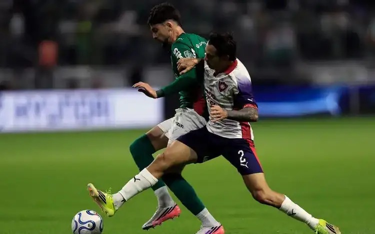 Flaco marca, mas Palmeiras cede empate nos acréscimos para o Cerro na Libertadores