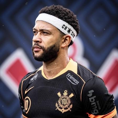 Fora do Corinthians, Memphis Depay entra na mira de Flamengo e Vasco