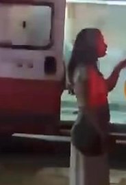 Mãe esfaqueia filha de 13 anos; pequena de 7 foge e consegue pedir socorro