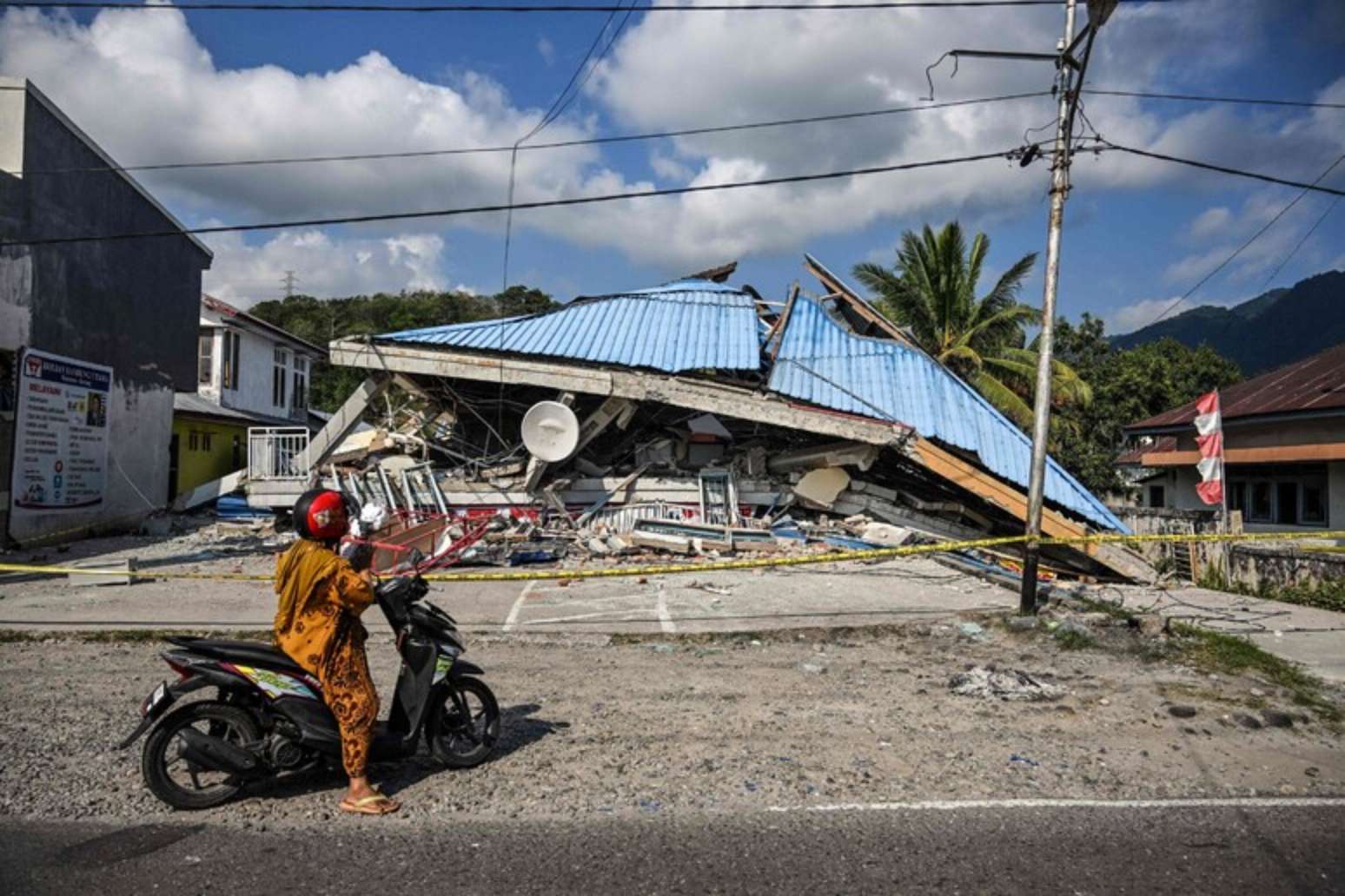 Mortos por terremoto na Indonésia sobem para 53
