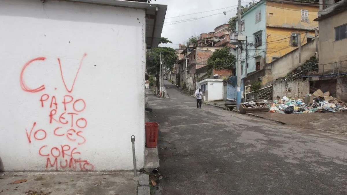 Operação contra expansão do CV no Rio tem tiroteios e baleados