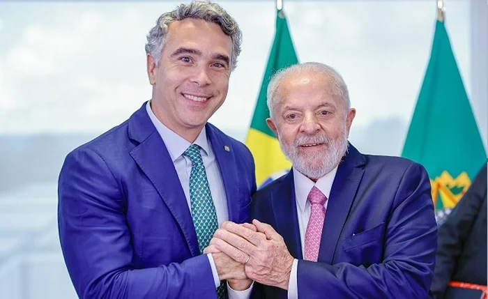 “Renan Filho é Lula e JHC terá que assumir Bolsonaro”, diz deputado