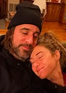 Ex diz que noivado terminou porque Shailene Woodley queria sexo com outro