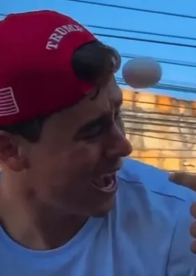 Nikolas é atingido por ovo durante ato de campanha na Grande BH