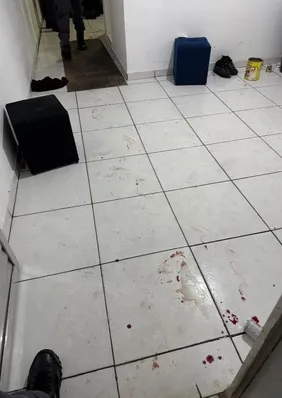 Marido fica em estado grave após ser esfaqueado e ter pênis decepado