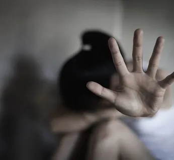 Homem é preso após descumprir medida protetiva e levar filho de 9 meses em Maceió