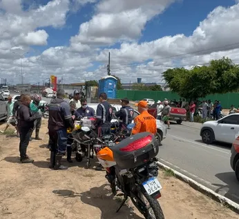 Grave acidente envolvendo dois veículos deixa 2 pessoas feridas em Arapiraca