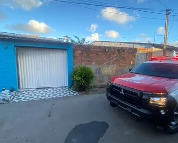 Adolescente de 17 anos é morto a tiros dentro de casa na Santa Amélia