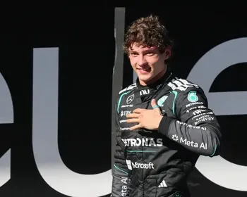 Antonelli busca título da F1 em Interlagos com homenagem a Senna