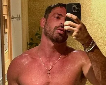 Aos 46 anos, Cauã Reymond vive romance discreto com jovem de 23 anos