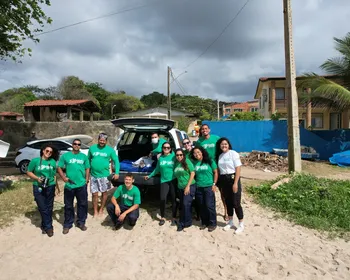 Após meses de reabilitação, tartaruga-oliva é devolvida ao mar em Maceió