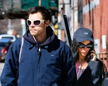 Após unfollow, Harry Styles e Zoë planejam "casamento íntimo", diz site