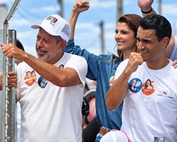 Arthur Lira, JHC e Marina fazem carreata pelas ruas de Delmiro Gouveia