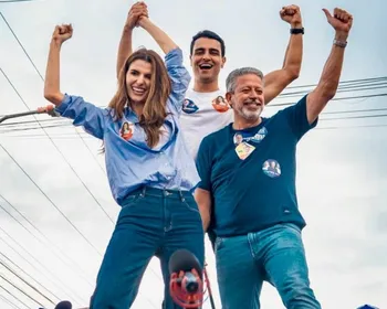 Arthur reúne JHC e Marina em caravana por quatro cidades da Zona da Mata