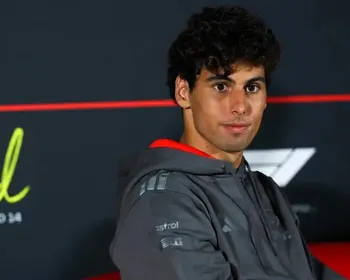 Bortoleto é punido pela F1 e cai para a última posição no GP do Azerbaijão