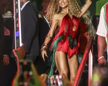 Brunna Gonçalves nega rivalidade com Anitta após cantora ser coroada rainha