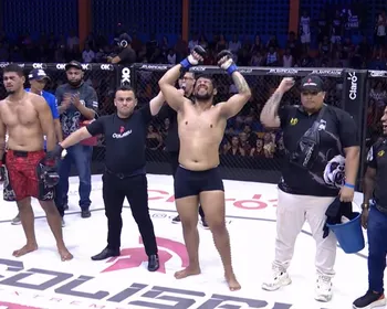 Bruno Cavalcanti nocauteia no último round e vence terceira luta do Coliseu