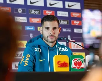 Bruno Guimarães revela desejo de jogar no Vasco no futuro: 'Seria um sonho'