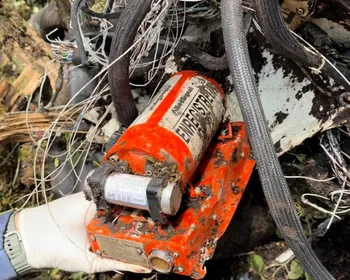 Caixa-preta de helicóptero que caiu com Rick é levada para Brasília