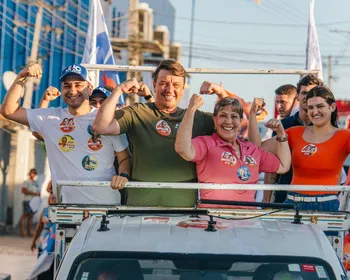 Célia Rocha intensifica corpo a corpo e percorre bairros de Arapiraca na reta final da eleição