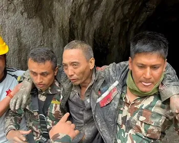 Chinês é resgatado com vida após passar 10 dias preso em túnel soterrado no Nepal