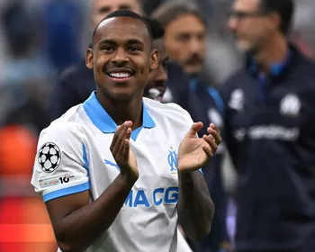 Clube da Premier League acerta termos com Igor Paixão