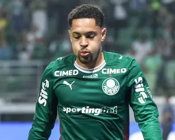 Cobrado por Abel, Vitor Roque tenta recuperar ritmo e vê números no Palmeiras despencarem