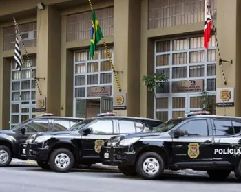 Com filho na moto, PM é reconhecido, reage a assalto e mata ladrão