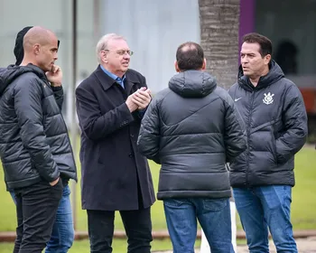Corinthians atrasa direitos de imagem pelo segundo mês e amplia dívida