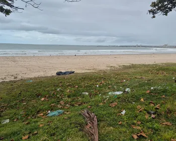 Corpo de homem é encontrado na Praia da Avenida, em Maceió