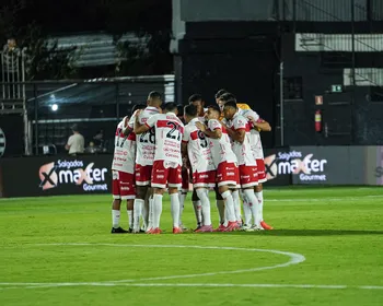 CRB entra em campo contra o Juventude com oito jogadores pendurados