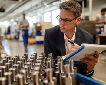 Da matéria-prima ao produto final: como funciona a gestão industrial