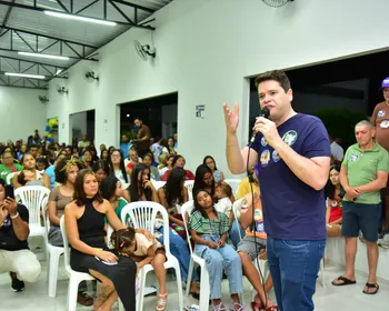 Davi atribui filas na saúde à falta de gestão e defende ampliar atendimento em Alagoas