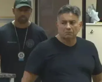 Delegado aposentado da PF tenta sair de supermercado com R$ 500 em produtos sem pagar e é preso