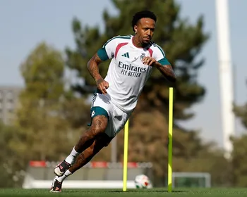 Desfalque no Brasil, Militão volta a treinar com elenco do Real