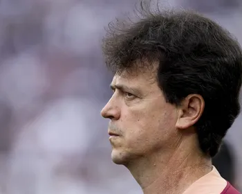 Diniz explica ausência de Carrillo e cobra Corinthians após derrota