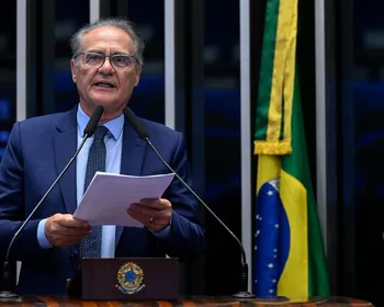 “É o mínimo para quem sustenta o país trabalhando”, diz Renan sobre fim da escala 6x1