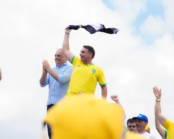 Em Arapiraca, Flávio desafia Lula para debate: “Temos que esfregar a verdade na cara dele”