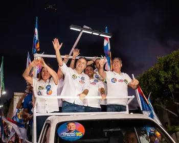 Em Quebrangulo, Renan participa de caravana e homenageia Marcelo Lima