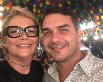Ex-mulher de Jair e mãe de Flávio Bolsonaro recebe R$ 1 milhão do PL